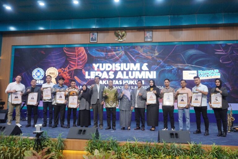 Acara Yudisium dan pelepasan alumni FH UMSU