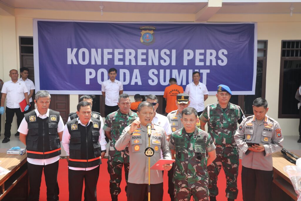 Kapoldasu dan Pangdam I/BB Konferensi Pers